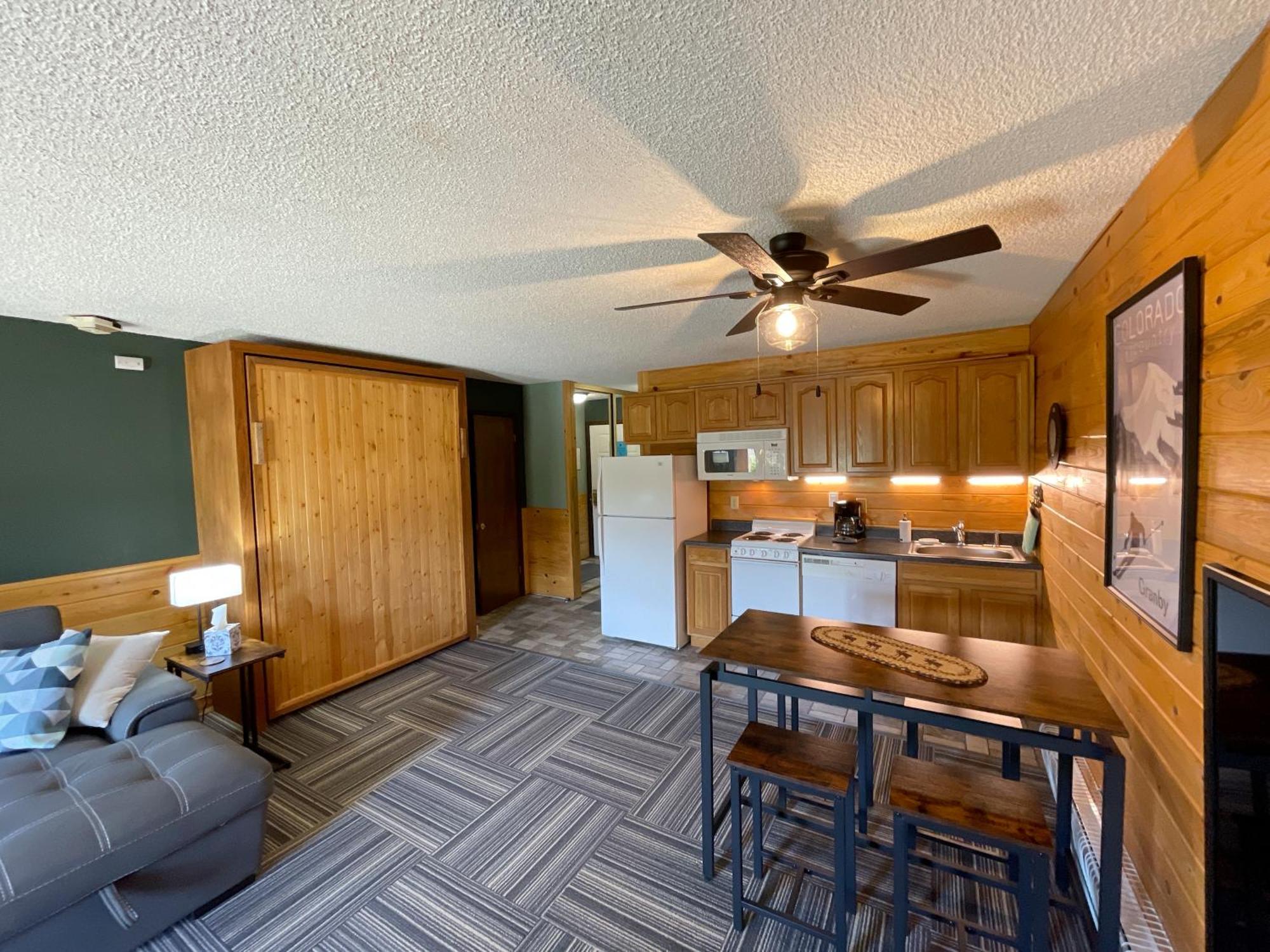 Relax, Adventure, Views, Amenities+Memories Apartman Granby Kültér fotó